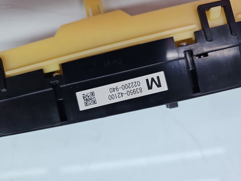 Buton avarii Toyota Rav 4 IV (ZSA4, ALA4) [Fabr 2013-2018] 83950-42100