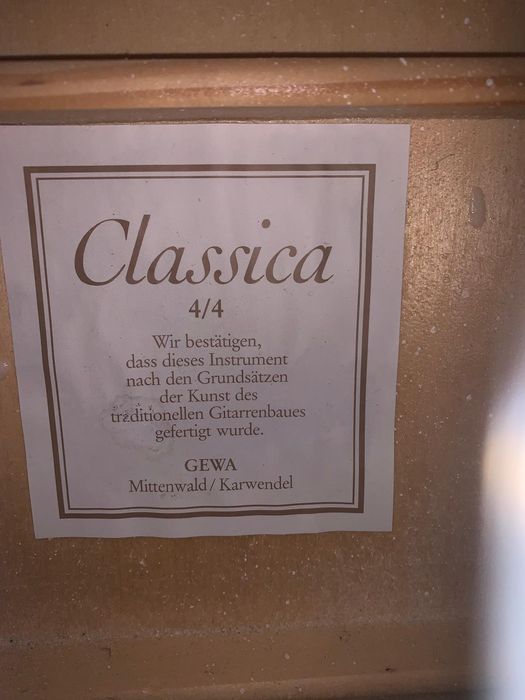 Vând chitari clasice