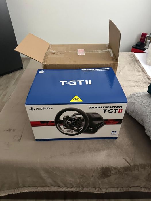 Vand volan pentru PS5-PS4-PC