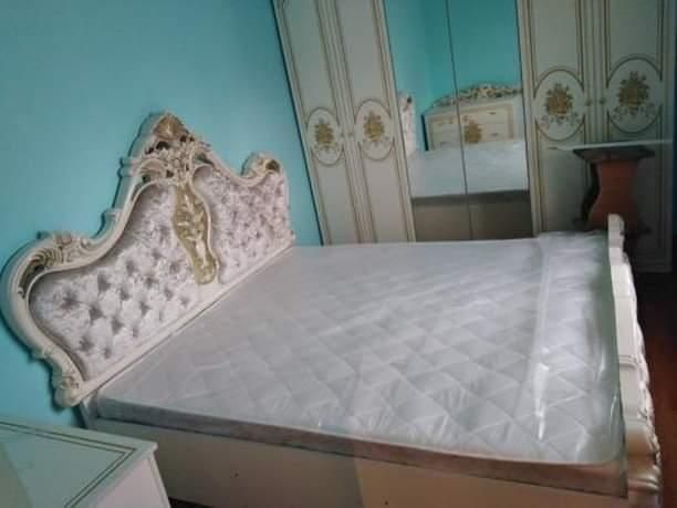 Спальный гарнитур б/у