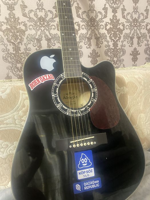 Продам гитару Adagio