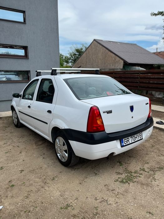 Vând Dacia Logan !