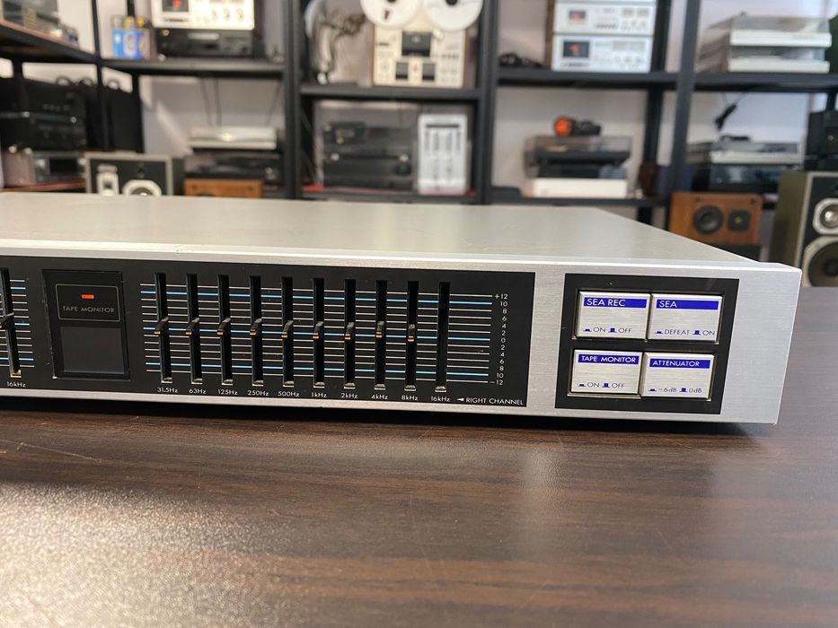 Графичен еквалайзер JVC