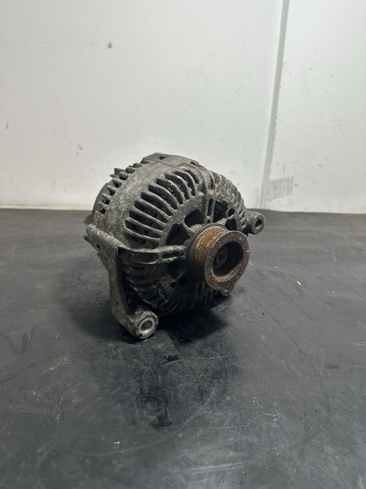Alternator BMW Seria E60 E61  530d 525d 535d 2.5 diesel 3.0 diesel