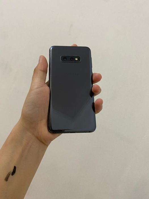 Samsung s10e 128гб