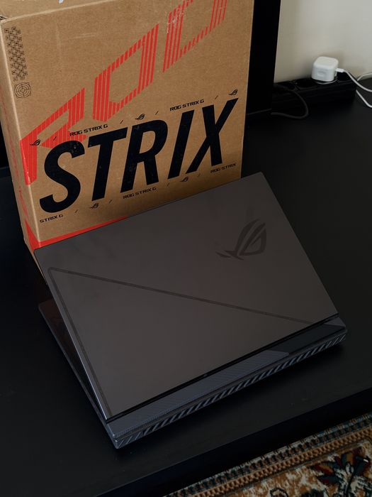 Asus Rog strix RTX 4060 24 yader 32 potok