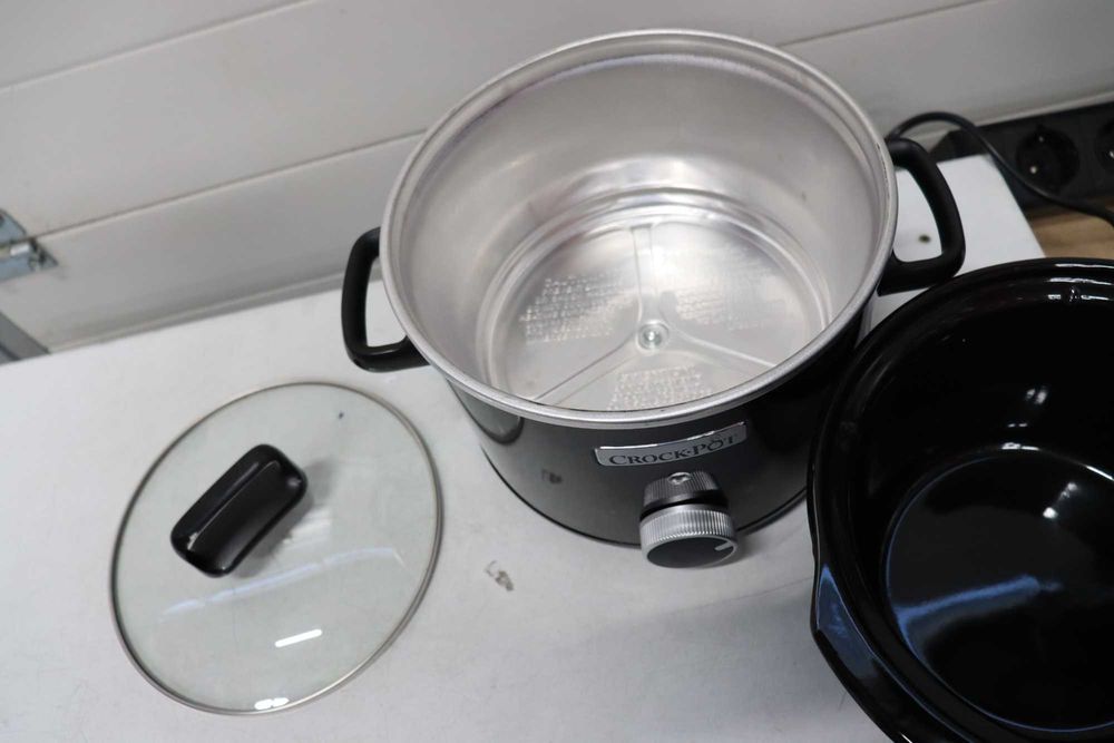 Бавноготвеща готварска печка Crock-Pot | Подвижна, керамична купа | 2,4 л (1-2 души | Енергийно ефективна | Черна [CSC046] [Енергиен клас A]