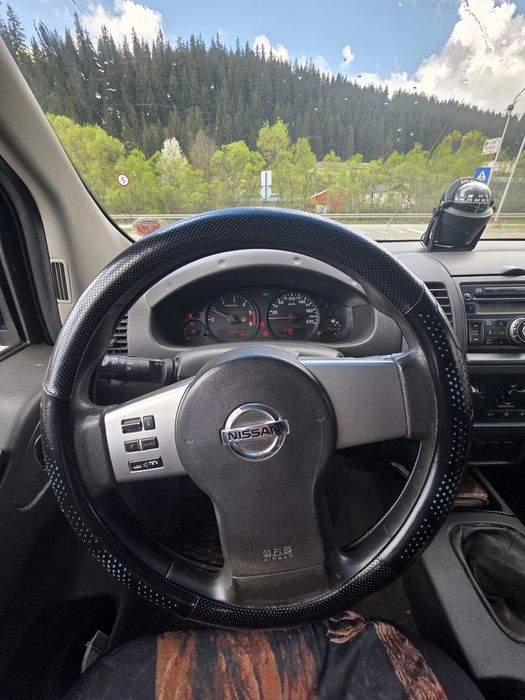 Vând Nissan Navara 2012