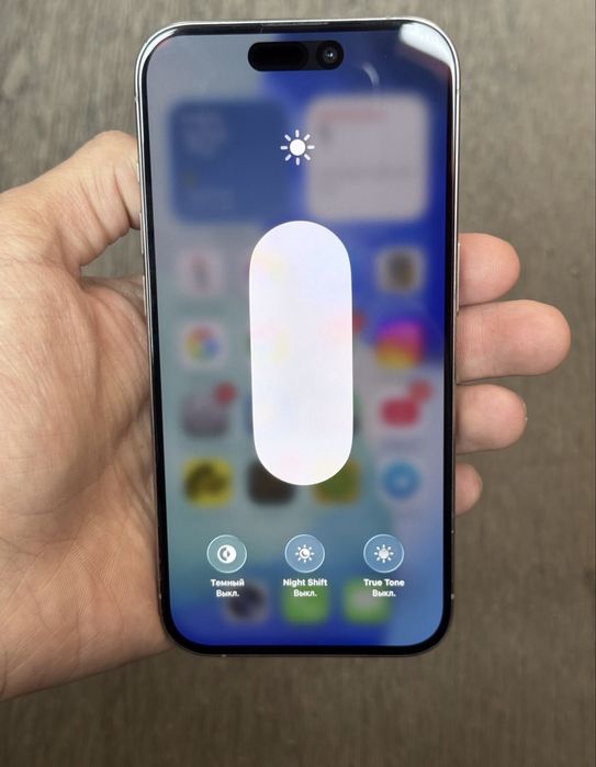 iPhone 15 pro ideal holatda