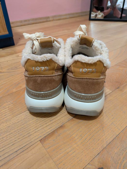 Маратонки на Pepe Jeans