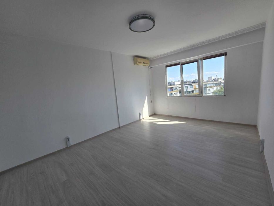 Продава се Тристаен апартамент в Шумен, Военно училище - 65 кв.м за 1569 €/кв.м - Снимка #11
