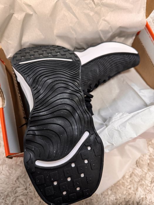 Обувки nike motiva