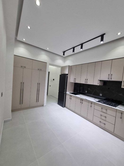 Энг Зори 2чи этаж Шота Руставели Братский евроремонт`