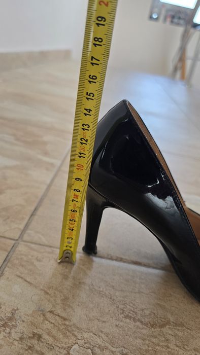 Pantofi eleganti