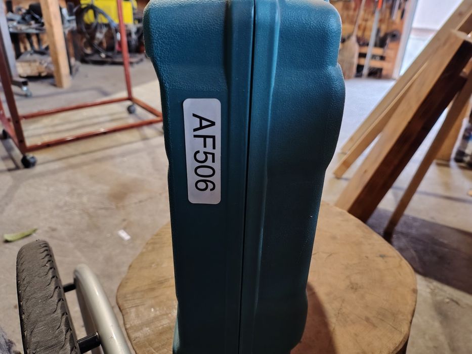 Vand Makita AF506