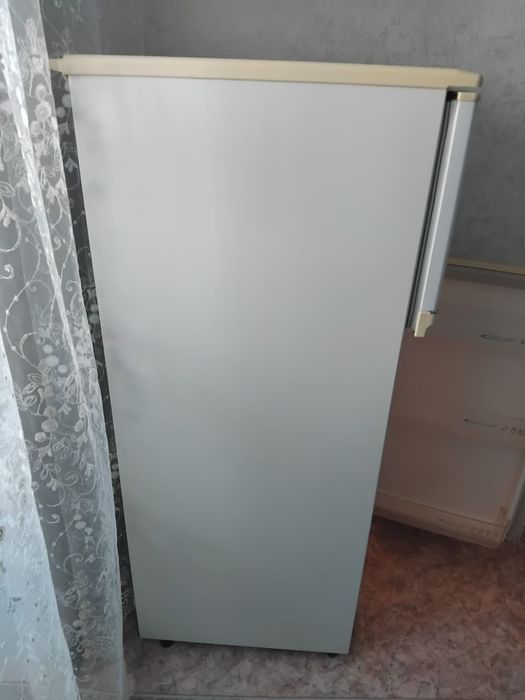 Холодильник в хорошем состоянии