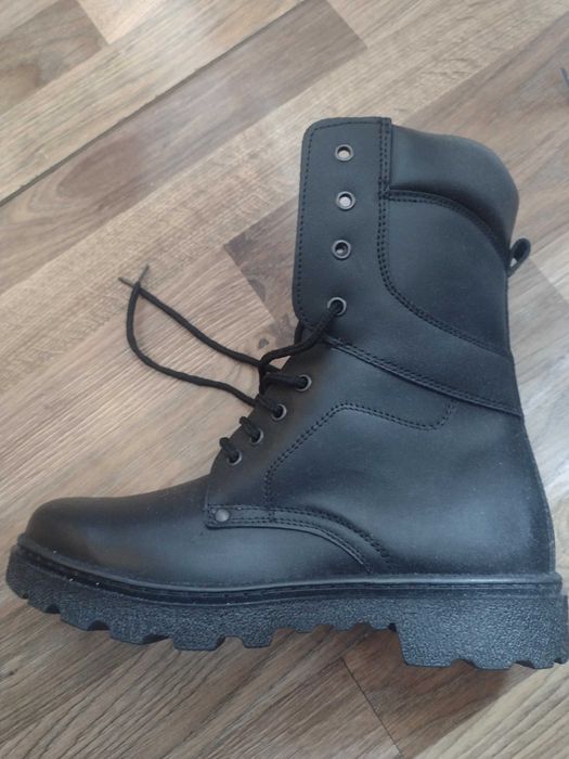 Bocanci LENOX mărimea 40