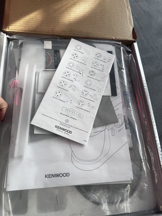 Robot de bucatarie nou Kenwood KMC570