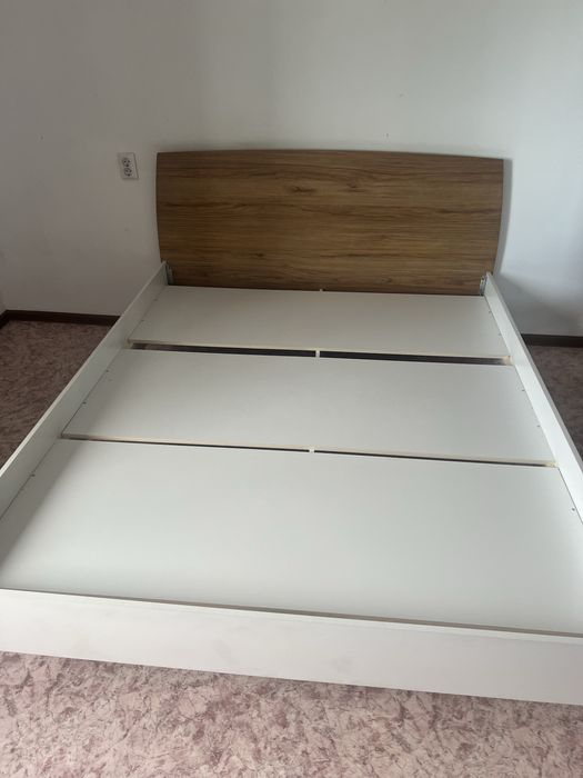 Продам двуспальную кровать