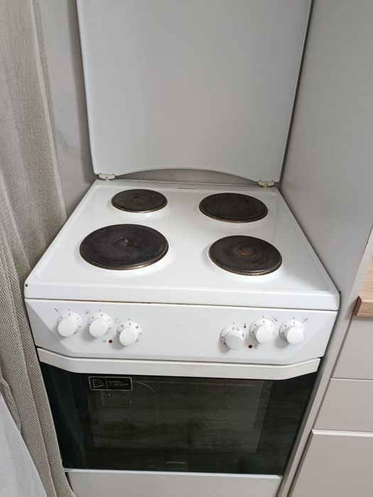 Плита с духовкой