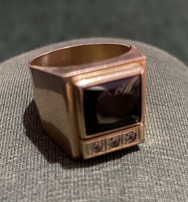 Золотой колцо 22гр, цена за гр 1млн сум