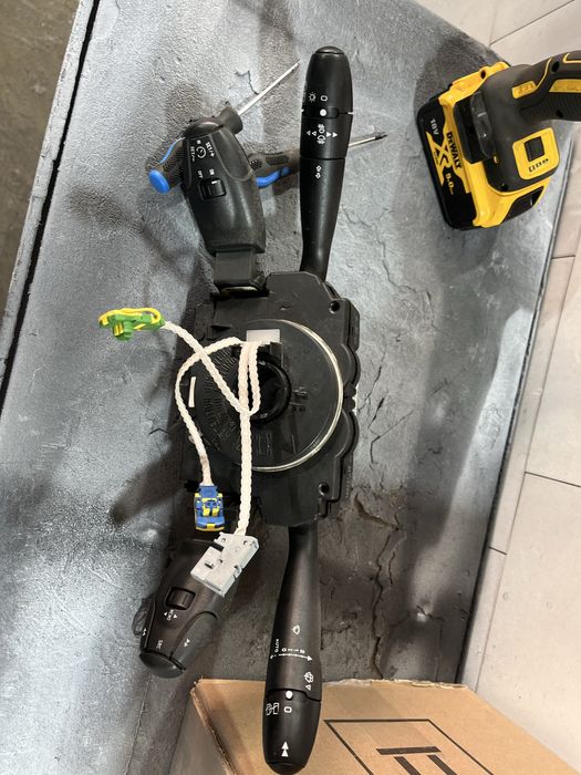 Spira volan maneta semnalizare peugeot 307