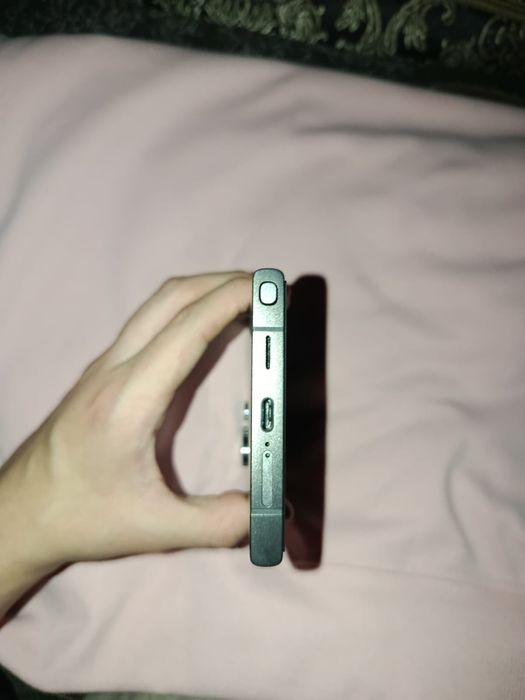 Продаю Samsung Galaxy S24 Ultra