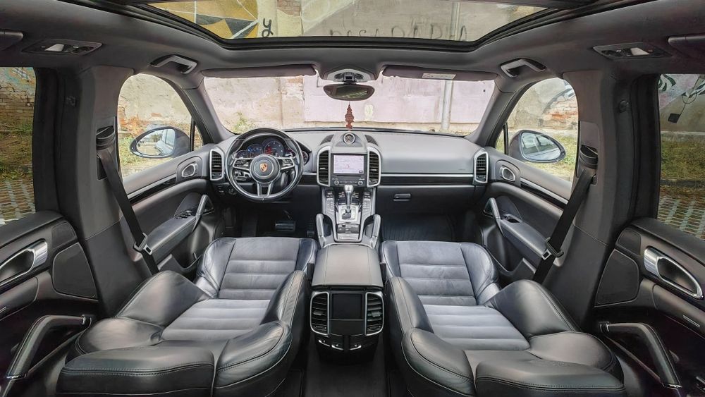 Porsche Cayenne Platinum Edition