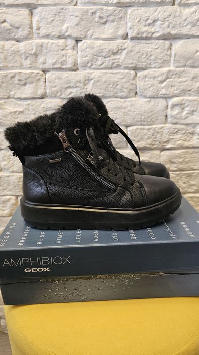 Ботинки зимние GEOX девочке/девушке  р.38