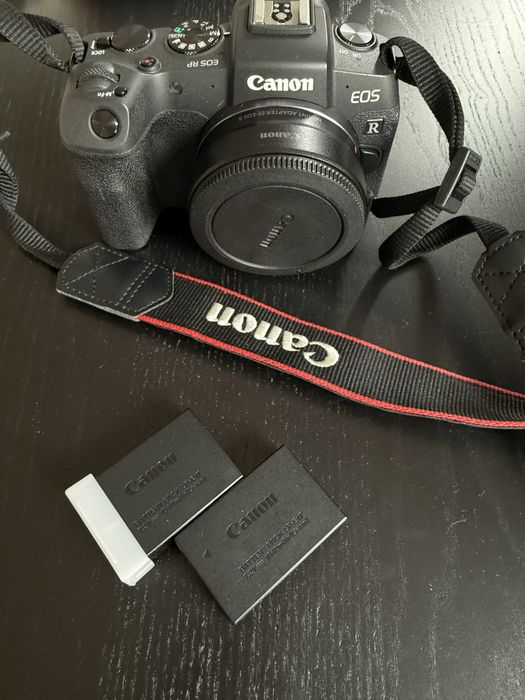 Беззеркалка Canon RP body