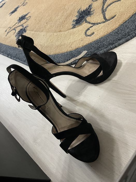 Sandale zara  piele intoarsa