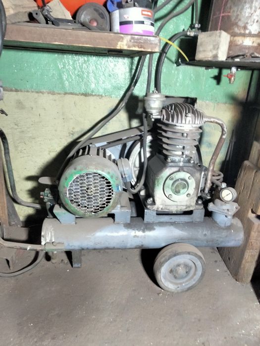 Продам компрессор