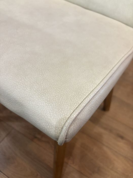 Трапезни столове