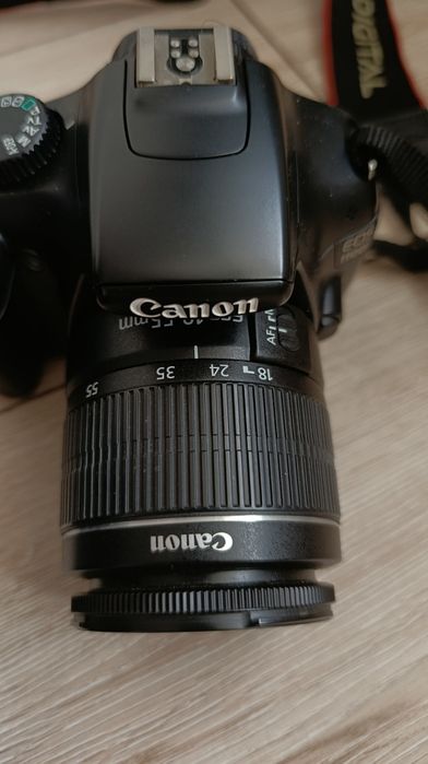 Зеркальная камера EOS 1100
