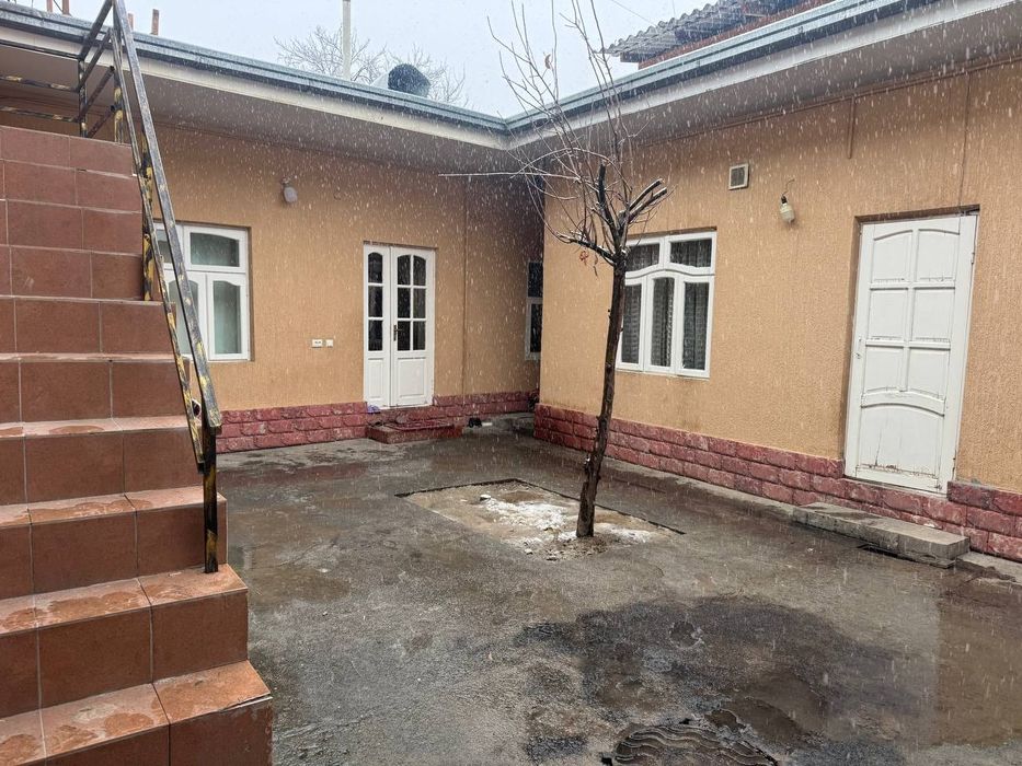 Уй сотилади 2 сот6хона