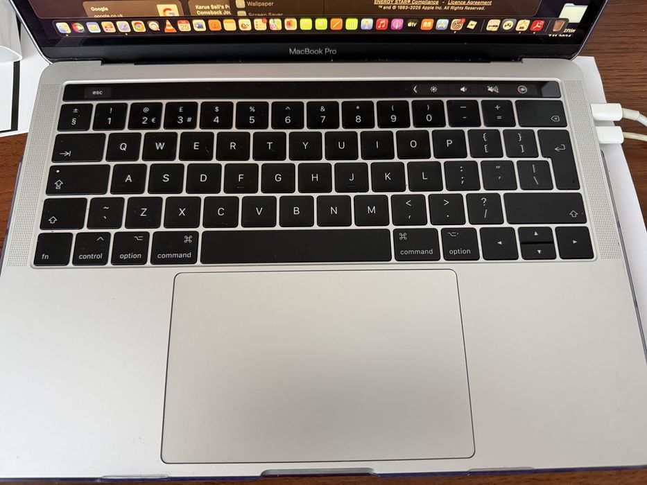 Macbook pro 13 2017 I5 3.1GHz 8 gb 256 gb SSD x4 Thunderbolt  ca nou