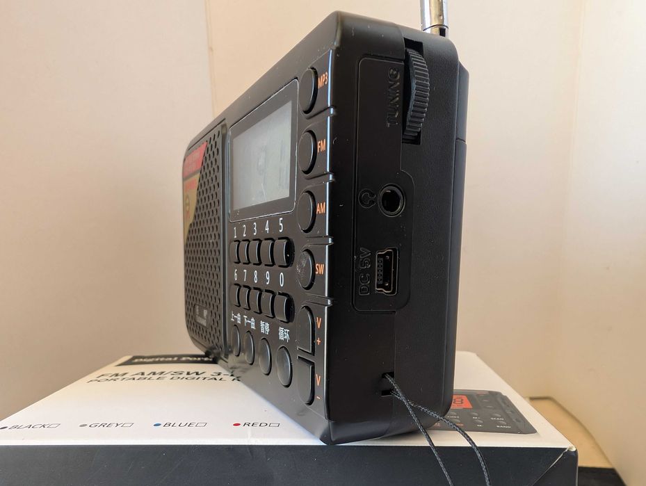 Лот от преносими  FM/AM/SW радио