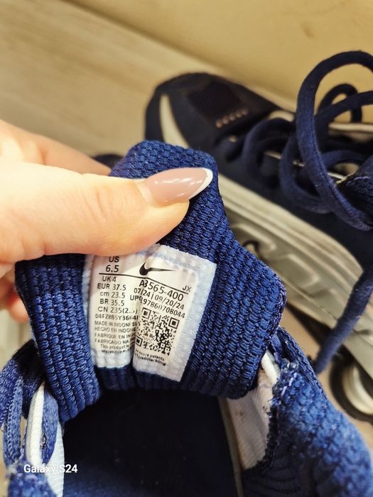 Маратонки Nike /