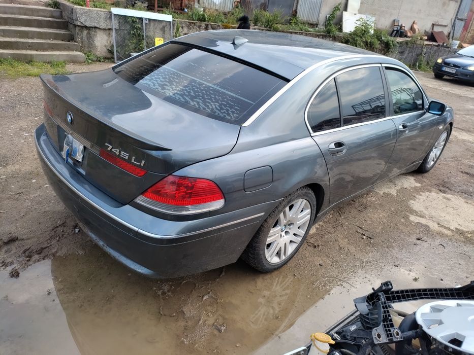 BMW 745 Long на части