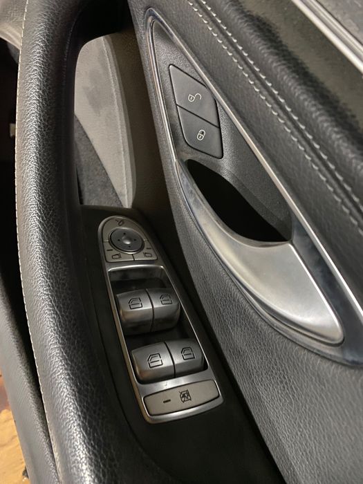 Mersedez W205 obshivka