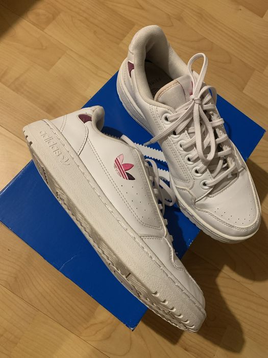 Adidas бели кецове