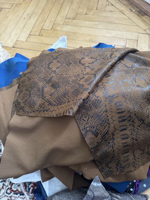 Отдам куски ткани