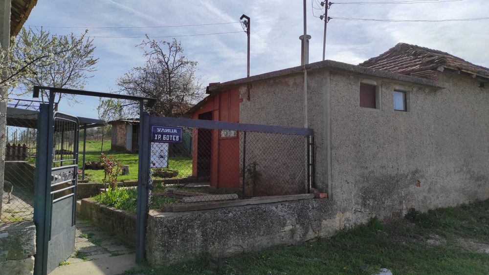 Продава се Къща в с. Каменово, Област Разград - 80 кв.м за 383 €/кв.м - Снимка #2