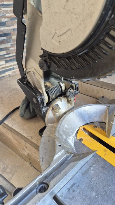 Пендула Dewalt DW703