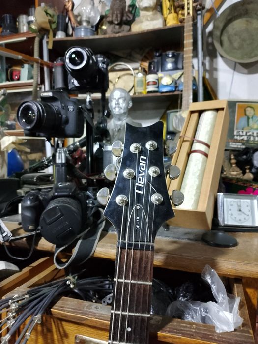 Электрогитара,в отличном состоянии