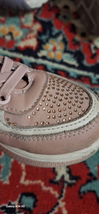 Кроссовки для девочек