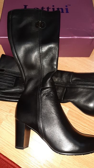 Продам сапоги женские осенние