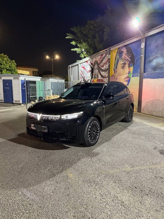 Voyah plug in hybrid 2026-yil  madel. Srochna sotiladi.