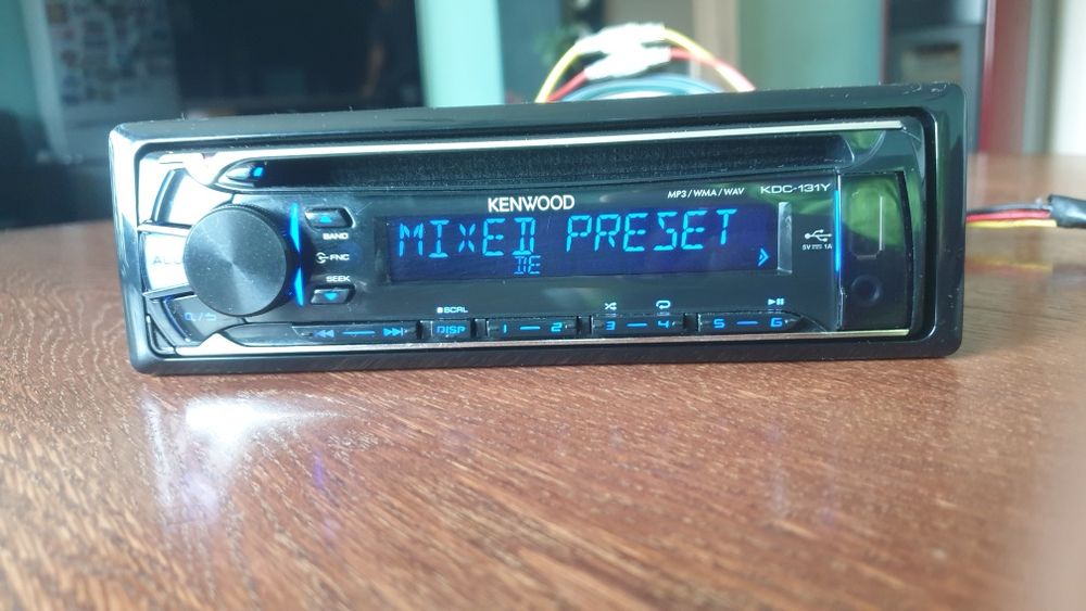 Авто радио плеър музика за кола Кенуулд Kenwood CD MP-3 USB AUX Цветове