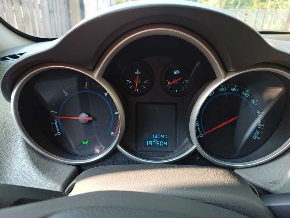 Vând Chevrolet Cruze